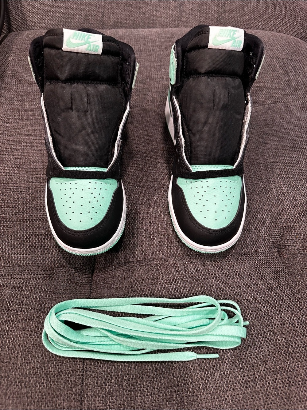 Nike High-Top Sneakers in Mint and Black Girls Size 4.5 NWOB